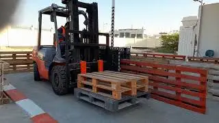 Basic Forklift Driver Training تدريب سائق الرافعة الشوكية
