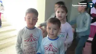 Начался священный для мусульман месяц Рамазан. Детям положены конфетки :)