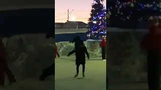 на катке