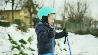 GAEL - First time skiing