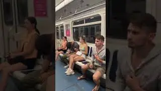 Пранк в метро! Качок соблазнил девушку! 