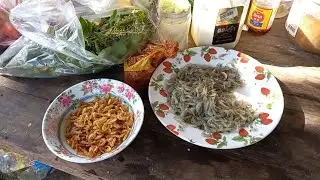 กุ้งทอด ผัดกระเพราเครื่องในไก่ ครัวบ้านๆ