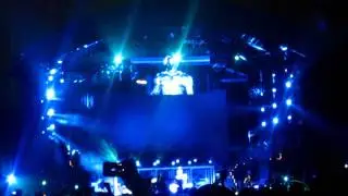 Will i am mixin it LIVE from Central Park New York City