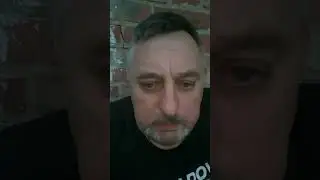 По украински Дед Мороз красный нос нам подарочки принес
