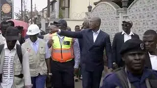 GENTINY NGOBILA EN PLEINE ACTION SUR L'AVENUE NGUMA