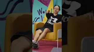 БУСТЕР ВЗЯЛ И ПОДАРИЛ МНЕ АЙФОН! #shorts