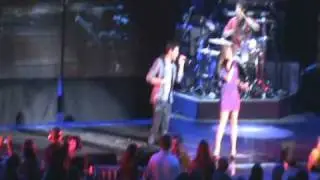 Demi Lovato e Joe Jonas This is me New York 08/21/10