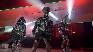 MIRROR SHOW - Шоу зеркальных людей