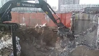 Экскаватор volvo EC380DL разрушитель (гидроножницы) компании Техоптимум