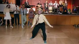 Зажигательный  танец -Чарльстон