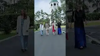 Слева направо: старшая сестра, племянница, младшая сестра, я
