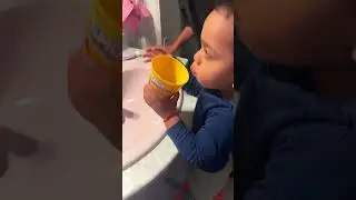 Enseñando a  mi hijo a cepillarse - Logan cepillándose los dientes 🦷