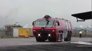 Brandweer Schiphol (Airport) met Spoed naar een Demo