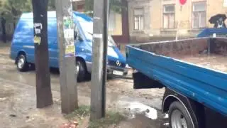 Измаил 01 10   Спринтер  провалился из за недоделанного асфальта