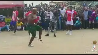 Non elboucante tu es fort, tu es le seul qui peut tirer le penalty à ralenti.