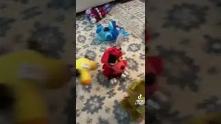 Withered Chica deletes the FNAF timeline 😂 