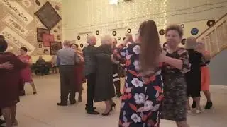 Домик окнами в сад