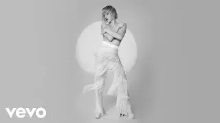 Carly Rae Jepsen - Stay Away (Audio)