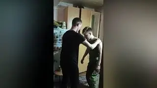 Сашка в армии... Попался военкому на 1 день...