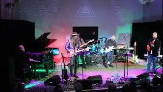 The Strand House Band with Albert Lee - "While My Guitar Gently Weeps"