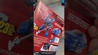 Transformers toy hunt number 8 New Studio Series Figures