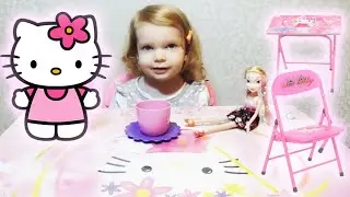 Распаковываем стол и стул Хелло Китти Unpack the table and chair Hello Kitty