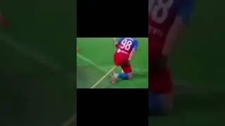 Cade sulla bandierina 