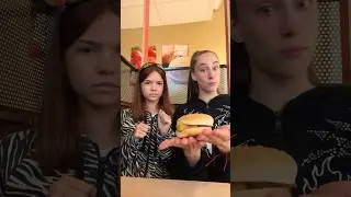 Бургер с червями?😱😳 #юмор #shortsvideo #жиза #popular #ледидиана #милананекрасова #глент #а4
