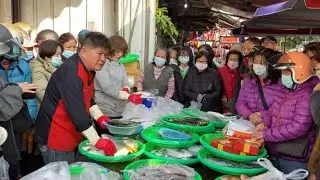 Taiwan Seafood Auction - Super Star In The Fish Market !