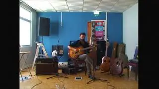 Tiago Bettencourt - Acho que chegou a hora (voz e guitarra)