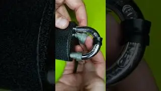 ЛЕПЕСТКАМИ ОТКРЫЛ ЗАМОК