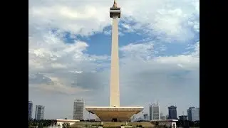 Naik kereta api bisa liat monas dari ktinggian