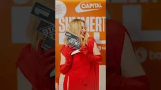 Kylie Minogue - 5 WEEKS?! 🥹 If anyone needs me I’m right here … over the moon!! ❤️Padam!❤️ 