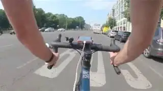 Berlin Brandenburger tor with Bike