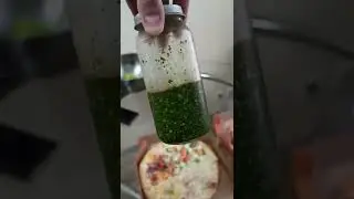 Пицца и соус песто: созданы друг для друга! Pizza+pesto=🤤