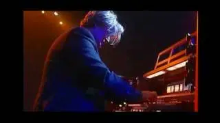 BACH: TOCCATA & FUGUE IN D MINOR - XAVER VARNUS (ORGAN) & TALAMBA (14,000-STRONG AUDIENCE) 1/2