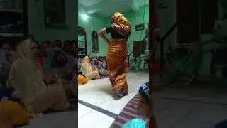 भारी भारी कलश उठाता नहीं रसिया👌👌👌👌