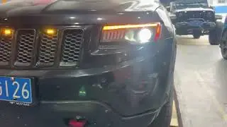 Grand Cherokee headlight assembly, available in stock in the store. Contact me if you want to know