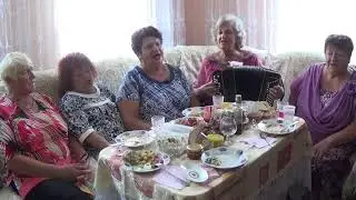 ЭТУ ПЕСНЮ СЛУШАЮТ ЗАТАИВ ДЫХАНИЕ! А расцветали яблони в саду💕