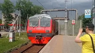 Электропоезд ЭД4М-0037/0326 сообщением Электрогорск-Поклонная.