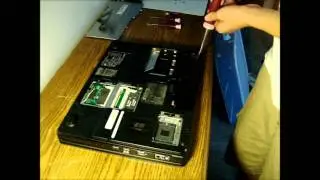 Taking apart Dell Inspiron B130