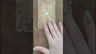 Что у неё в голове,на душе, на сердце? Расклад Таро