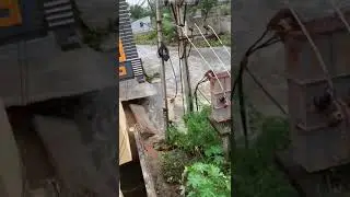 Power supply disrupted in entire #Balapur&#NabeelColony Transformers flowing in Flood water. #Hyd