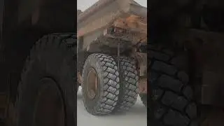 Мчим на Горку обгоняя Белазы! Якутия!