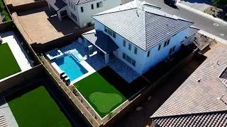 Luxury Phoenix Backyard with Custom Pool & Putting Green in Phoenix, AZ