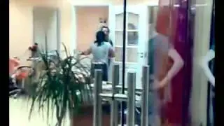 Махач телок в салоне красоты