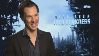 Star Trek: Benedict Cumberbatch does French 'Beam Me Up Scotty' impression