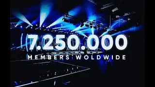 #CROWD1