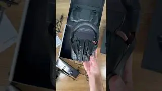 Unboxing the new HyperX Cloud III gaming headset!
