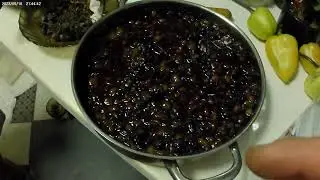 Домашнее вино  Без выпендрежа. Без добавления дрожжей, воды и прочего. Только чистый виноград.